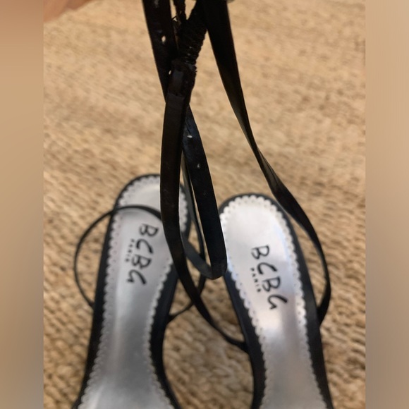 BCBG strappy black sandal stilettos- size 7 - Picture 5 of 7